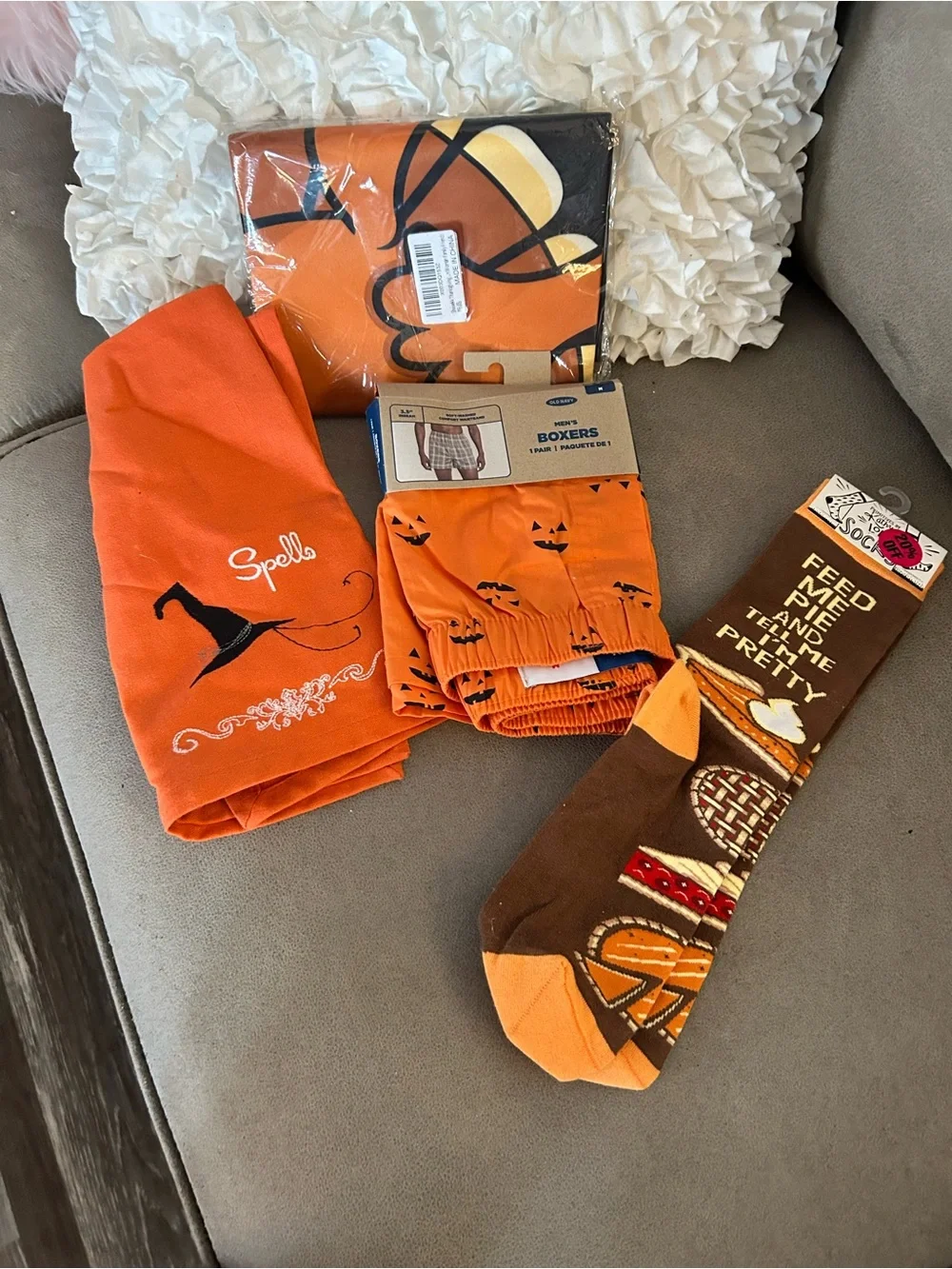 50%offw❤️ Halloween/Thanksgiving 4 Piece Bundle - NEW